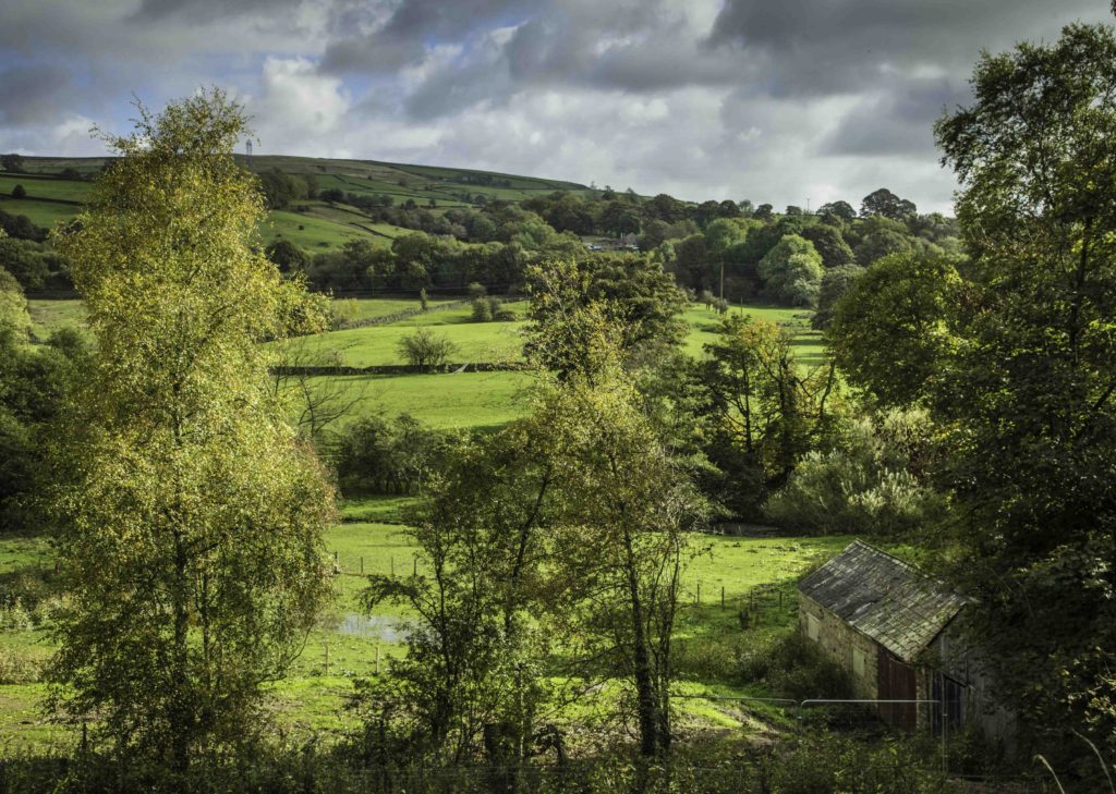 Peaks Canal views of the beautiful English coutryside, Cheshire Ring Canals, Cheshire, UK