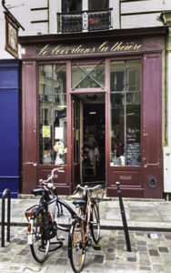 Le Loir dans la Théière restaurant for Stepping out Solo in Paris to dine