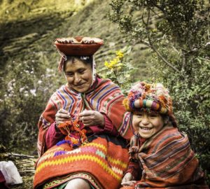 Weavers of Patacancha, Ollantaytambo, Road to Machu Picchu, Cusco region, Peru