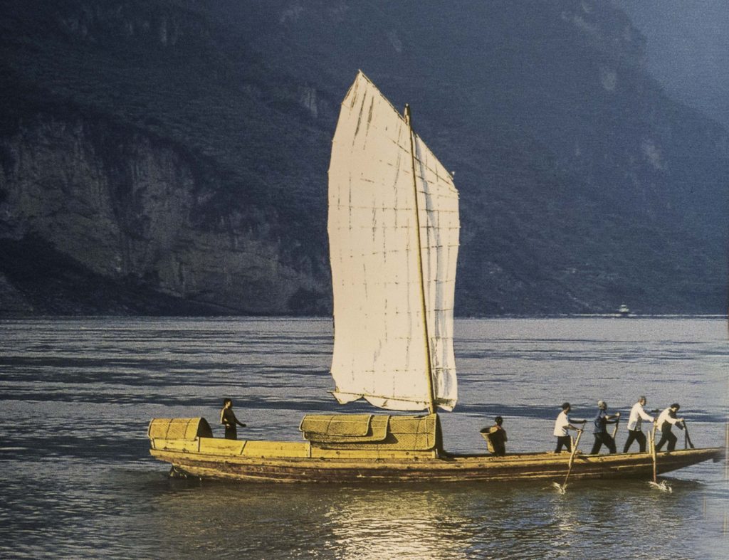 Yangtze River sanpan, Three Gorges cruise, Chongqing, China