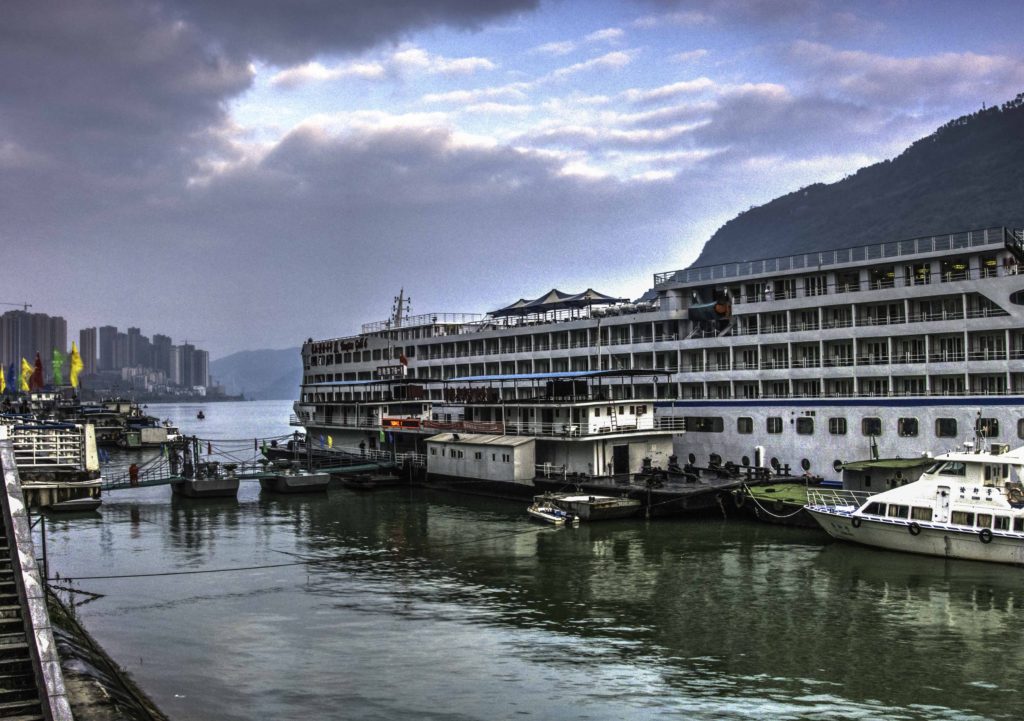 Yangtze Gold-6 in Fuling, China, Chongqing, Yangtze River Three Gorges Cruise