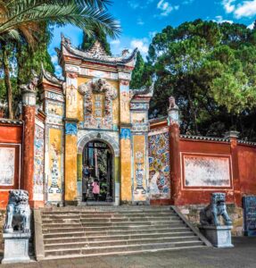 Kui dragon gate entrance to Baidi City, White Emperor City, Yangtze River Three Gorges Cruise, Chongqing, China 