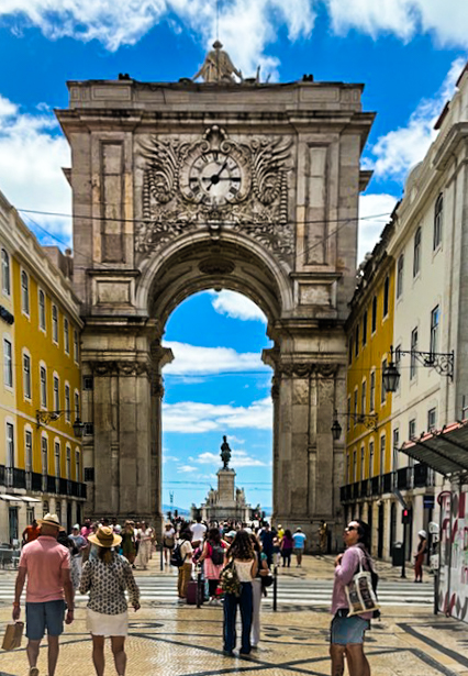 Arco da Rua Augusta in Praça do Commerce Square, Lisbon, Portugal