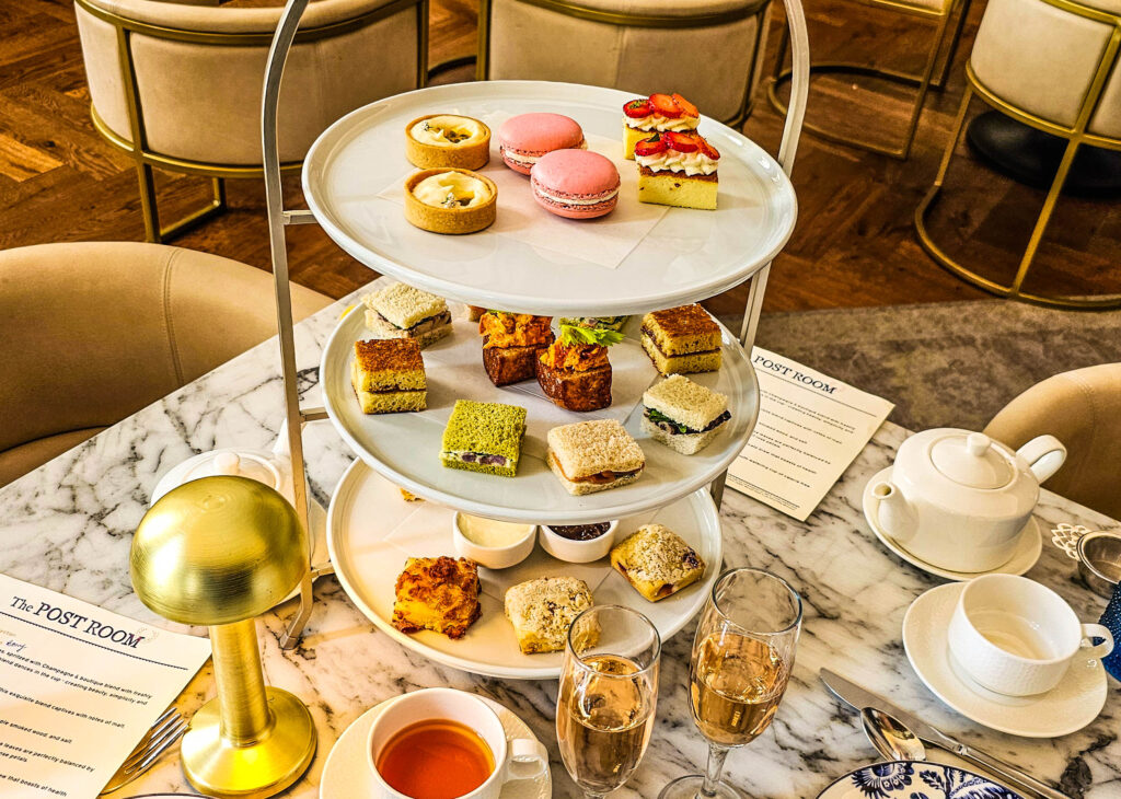 Post Room Tea sommelier, Beacon Grand Hotel, San Francisco, California