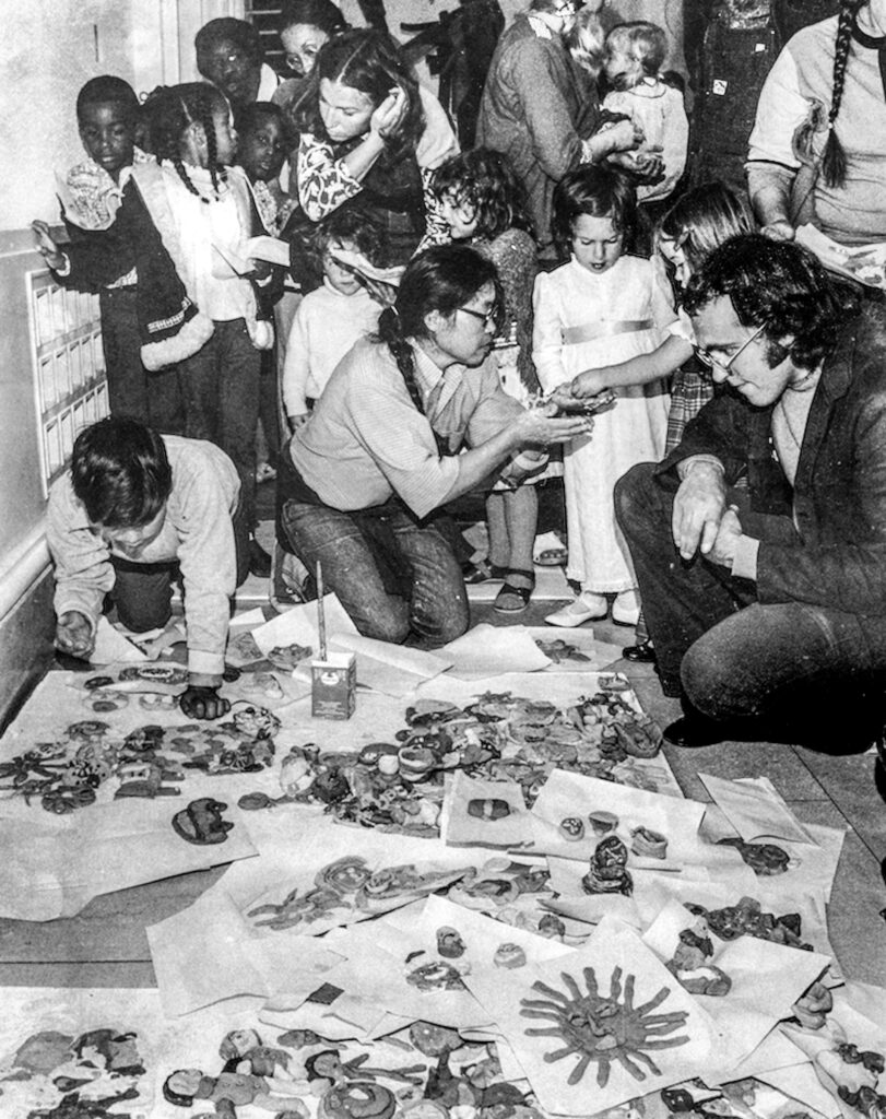 Ruth Asawa teaching a Baker's Clay workshop at the San Francisco Museum of Art in 1973 (photo courtesy Ruth Asawa Lanier, Inc)